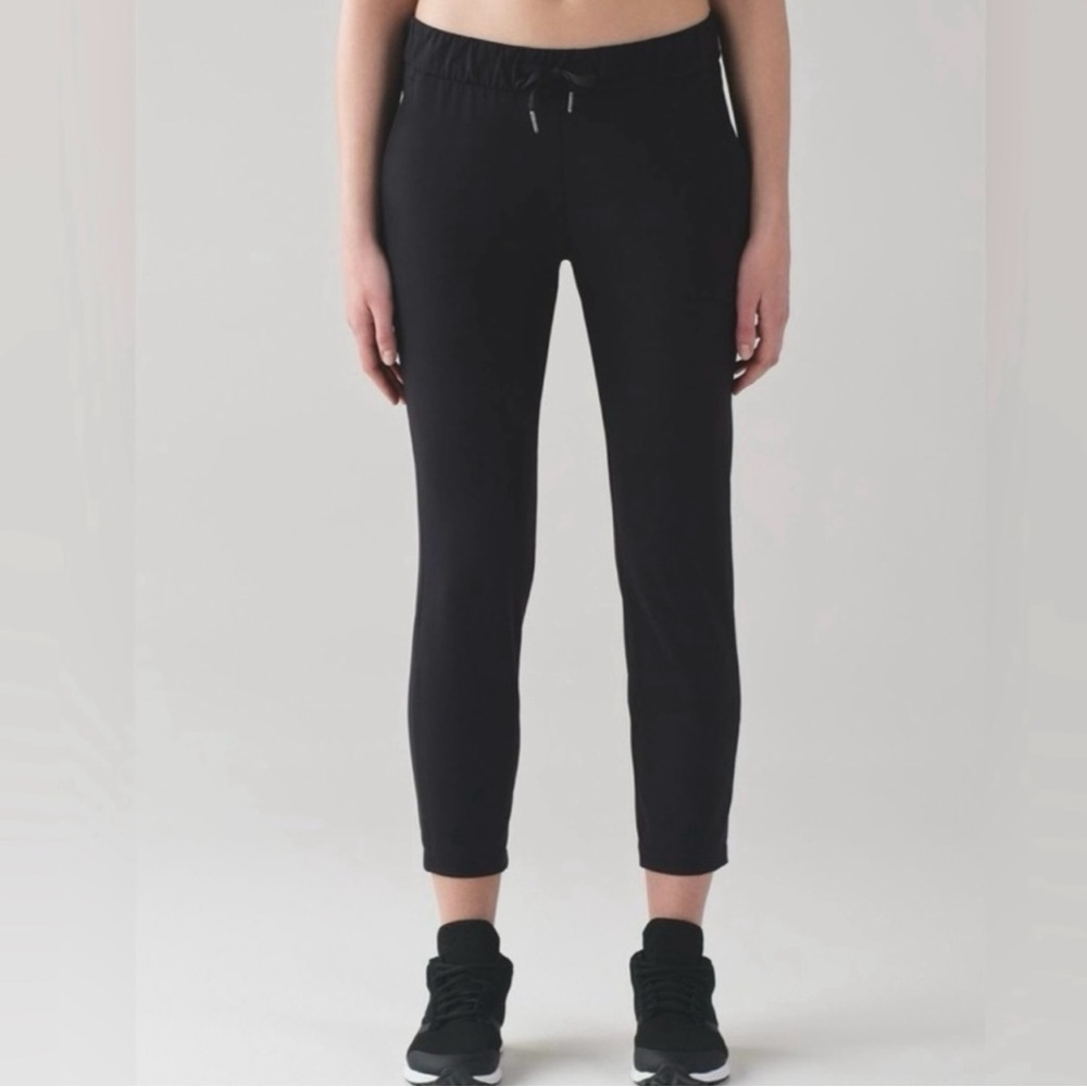 Lululemon On The Fly Pant *28" Black Size 4